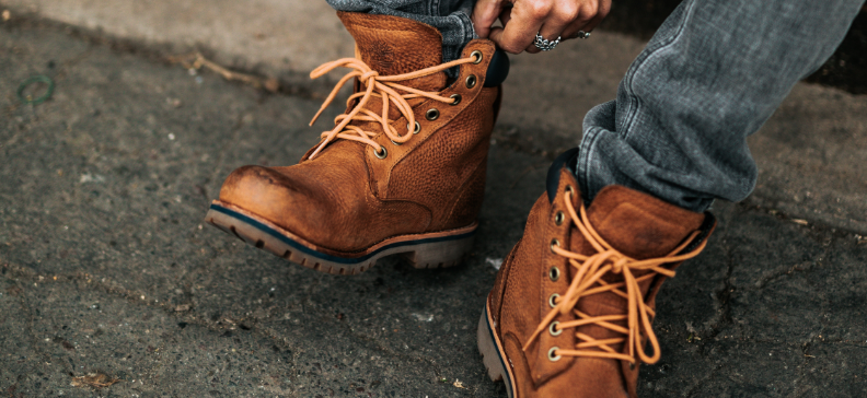 <h4>BOT VE POSTAL</h4> <p>100% cotton is the way to go. It's a natural material, that's comfortable to wear...</p><button> İNCELE </button>