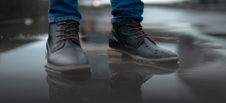 <h4>GÜNLÜK AYAKKABI</h4> <p>100% cotton is the way to go. It's a natural material, that's comfortable to wear...</p><button> İNCELE </button>